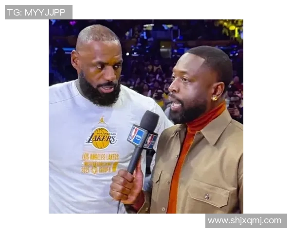 足球明星与詹姆斯亲密互动引发球迷热议共同探讨运动精神与友谊的魅力